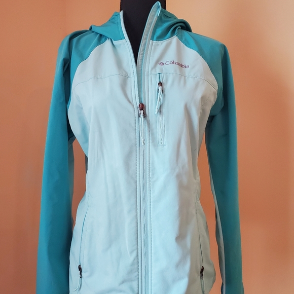 Columbia Jackets & Blazers - Columbia lightweight jacket size M